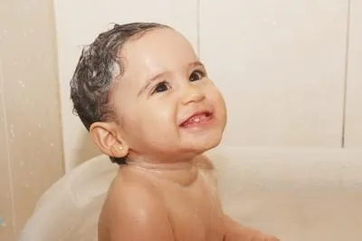 baby photo album ideas : first sign of expression 
