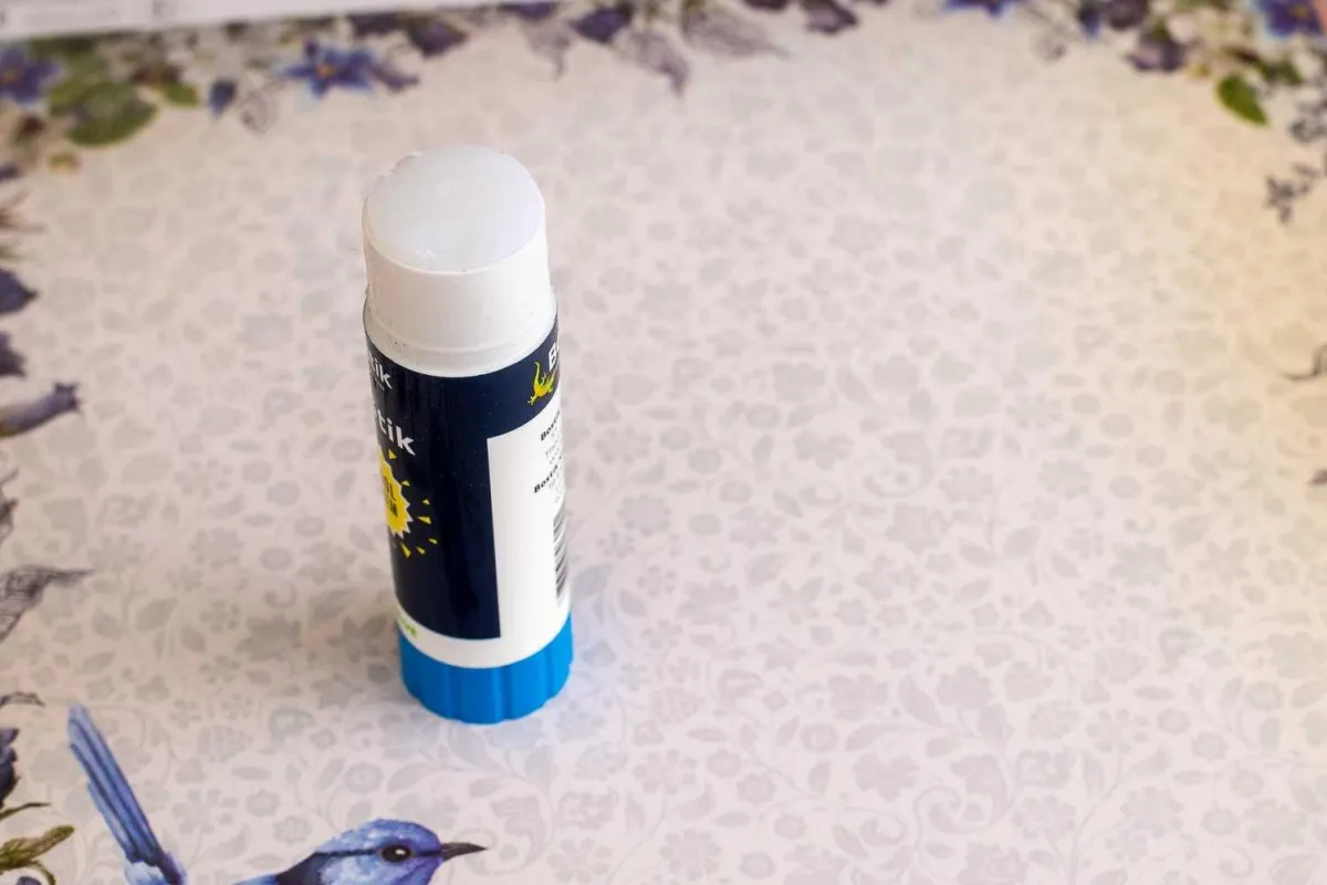 permanent scrapbook adhesive